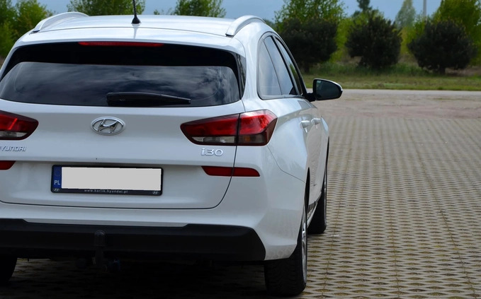 Hyundai I30 cena 46900 przebieg: 201300, rok produkcji 2018 z Sochaczew małe 562